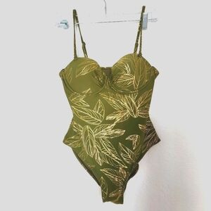 Primark Women's Green Gold Leaf Pattern, 1 Piece Swimsuit.   Size S - US 6 to 8.